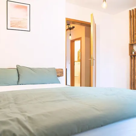 Apartment Bavaria - Zentral mit Stellplatz, Küche&Netflix Pfaffenhofen an der Ilm Exterior foto